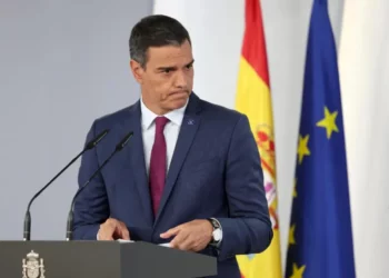 Pedro Sánchez anunció que se mantendrá en el cargo