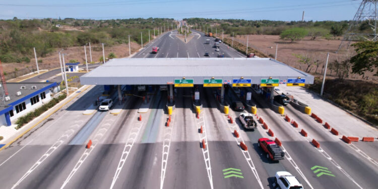 Peajes alcanzan niveles record en Semana Santa con casi 1.7 millones de vehículos transitando por sus carriles de forma ágil