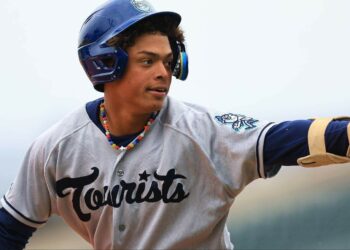Prospecto dominicano de las menores pega cinco dobles en un juego, algo nunca hecho en MLB