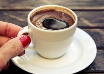 Qué pasa si tomo café después de comer: ¿es bueno o malo para la salud?