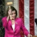 Nancy Pelosi sugiere a Biden repensar su candidatura