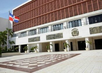 Uno por uno: ¿Quiénes son los 43 legisladores que se van del Congreso con jugosas pensiones de hasta RD$200,000?