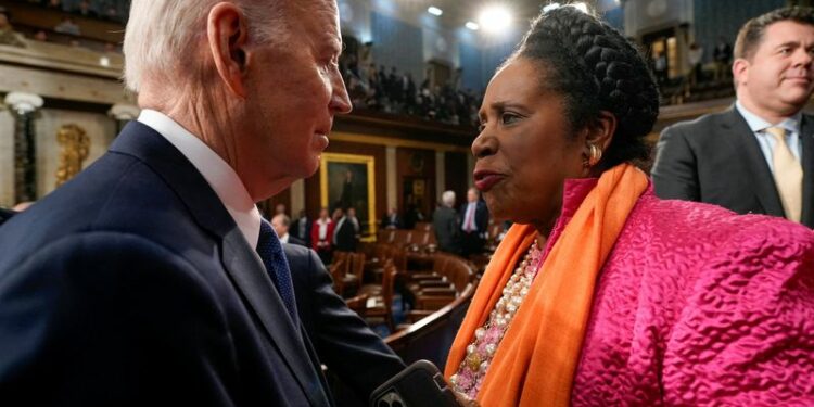 Murió la congresista de EEUU Sheila Jackson Lee, una ferviente activista contra el racismo