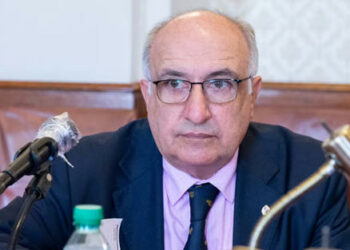 Senador uruguayo provoca escándalo con brutales declaraciones sobre la homosexualidad: “No sé si el ano del hombre está preparado para ser penetrado”.