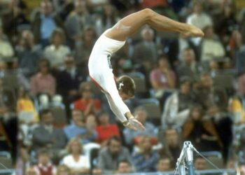 A 52 años del “dead loop”, el salto extremo de una estrella de la gimnasia que fue prohibido en los Juegos Olímpicos