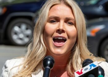 Donald Trump elige a una mujer de 27 años como portavoz de la Casa Blanca: quién es Karoline Leavitt