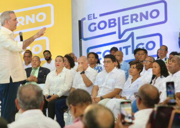 Presidente Abinader lanza programa «El Gobierno Contigo», con el cual busca resolver problemas puntuales planteados por las comunidades; desarrolla agenda de actividades