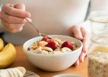 ¿Dulces o salados? Qué alimentos conviene desayunar: la recomendación de dos nutricionistas