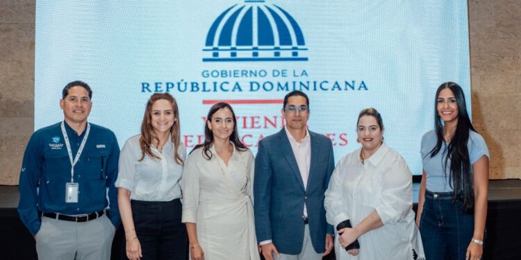 MIVED socializa procesos clave de permisología con desarrolladores turísticos de Cap Cana