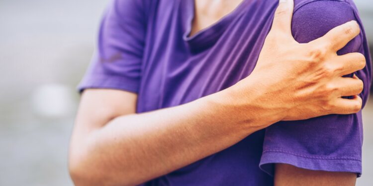 Por qué se puede adormecer el brazo izquierdo y cuándo preocuparse