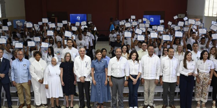 Banreservas y Minerd inician Programa Nacional de Educación Financiera en centros educativos