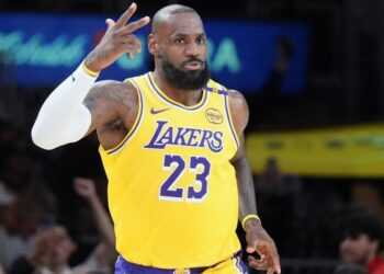 LeBron James, la leyenda que no para de batir récords y sabe cuál es la clave para decidir si seguirá en la NBA