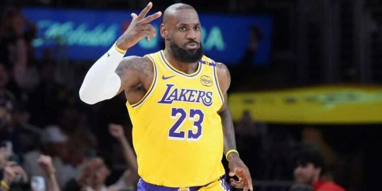 LeBron James, la leyenda que no para de batir récords y sabe cuál es la clave para decidir si seguirá en la NBA