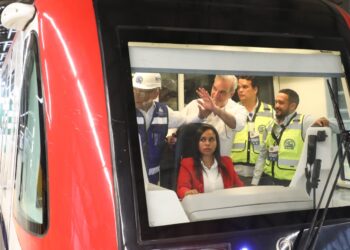 Presidente Abinader realiza recorrido exitoso durante prueba dinámica en Línea 2C del Metro de Santo Domingo