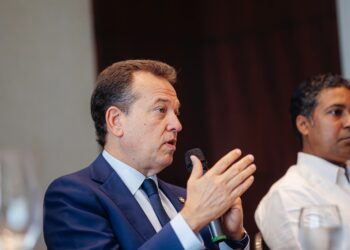 Ito Bisonó resalta lucha contra comercio ilícito y apuesta a la economía naranja en La Mesaza de GALA Media Group