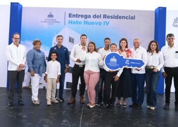 Banreservas financia 608 apartamentos entregados en Hato Nuevo por la vicepresidenta Raquel Peña