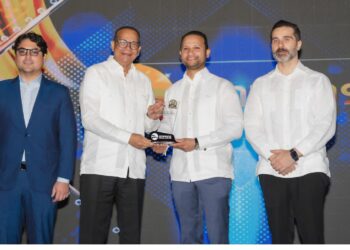 ANPRAS reconoce al Ing. Ramón Aguilera Santana por su destacada trayectoria y aportes al desarrollo del sector asfaltero nacional